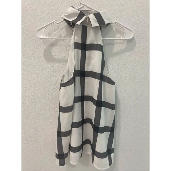 Lulu’s On Gridlock Ivory and Grey Print Top Size Small - Picture 6 of 8